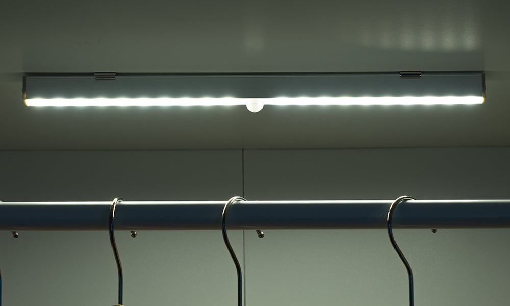 GloBrite 20 LED Motion Sensor Indoor Light