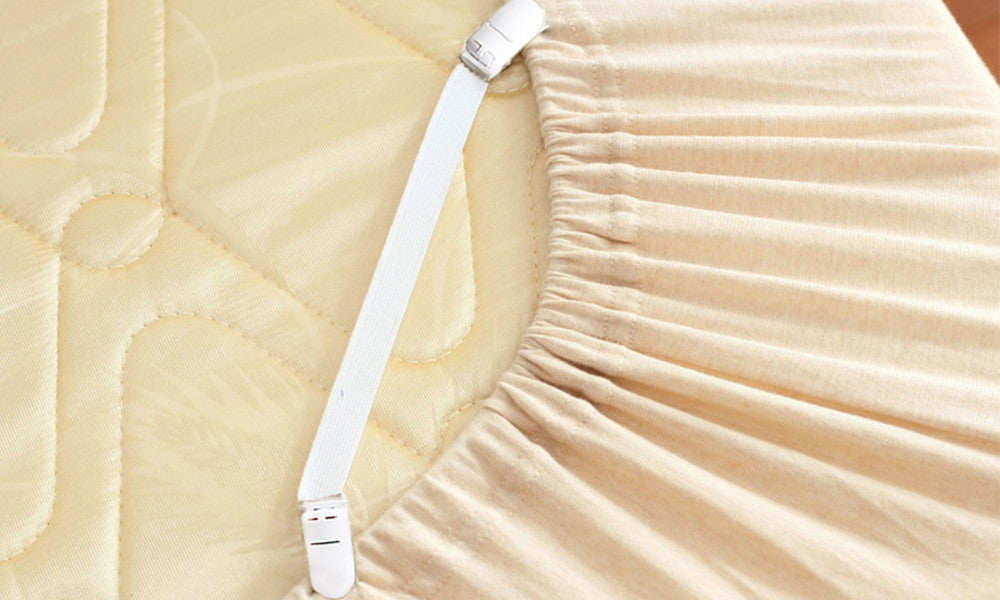 Bed Sheet and Ironing Board Cover Clips (4 Pack)