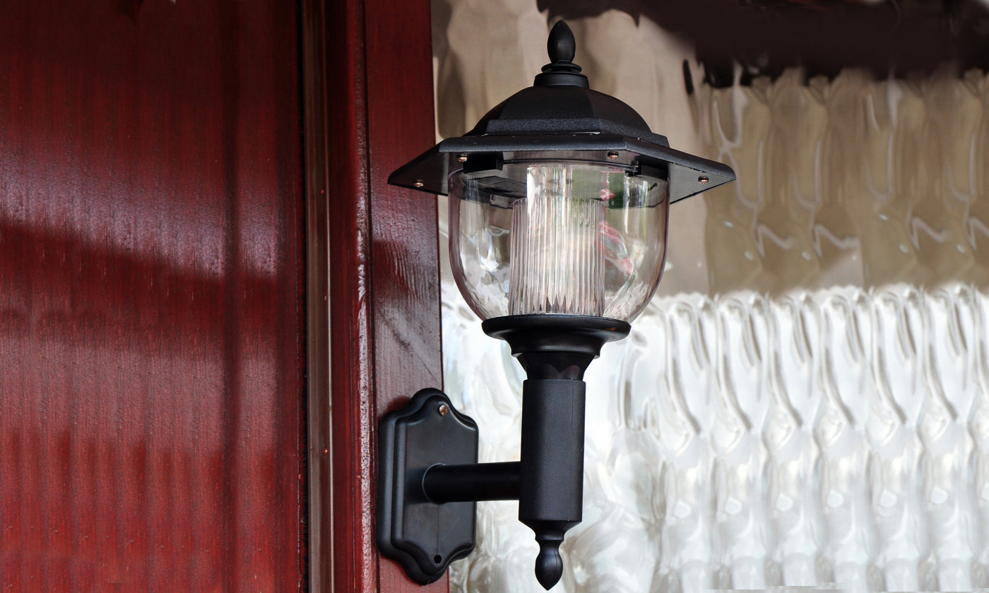 Victorian Style Solar Wall Light